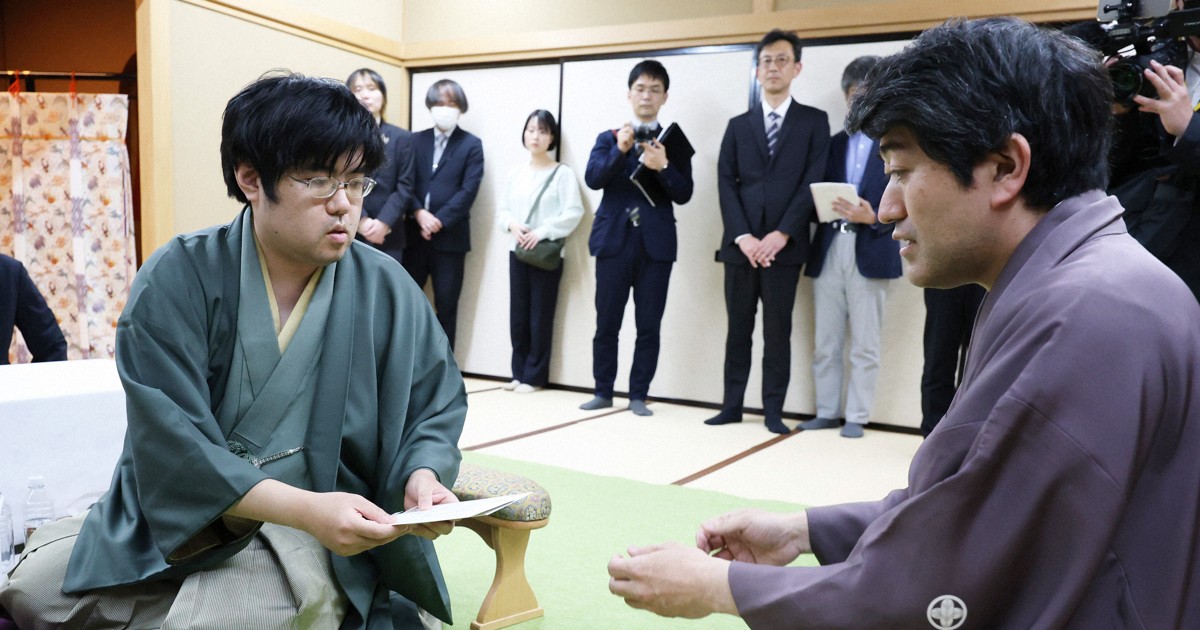 名人戦おやつ　藤井名人はクッキーサンド　糸谷八段は紅茶のみ