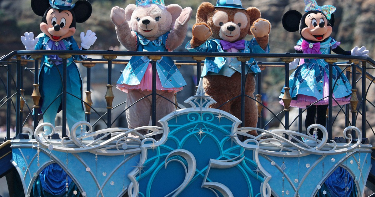 ディズニーリゾート バイナルメーション★9点 ミッキー ドナルド 30周年 東京ディズニーシーで25周年イベント ミッキーマウスらが登場 [写真