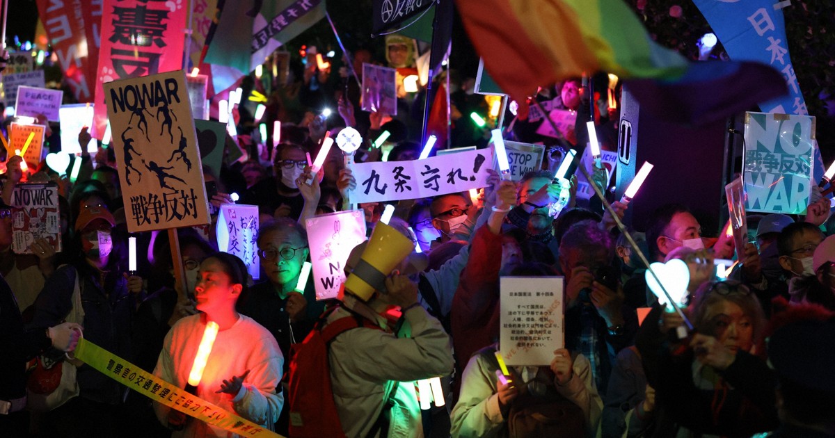 国会前でデモ　憲法改正の動きと戦争に反対 ［写真特集1/11］ | 毎日新聞