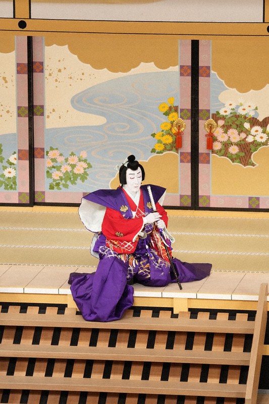 歌舞伎座「本朝廿四孝　十種香」。中村萬壽の花作り簔作実は武田勝頼＝歌舞伎座提供