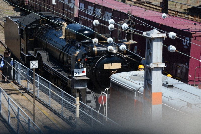 山口 おかえり！！ やまぐち号 整備を終え、新山口駅に ／山口 | 毎日新聞