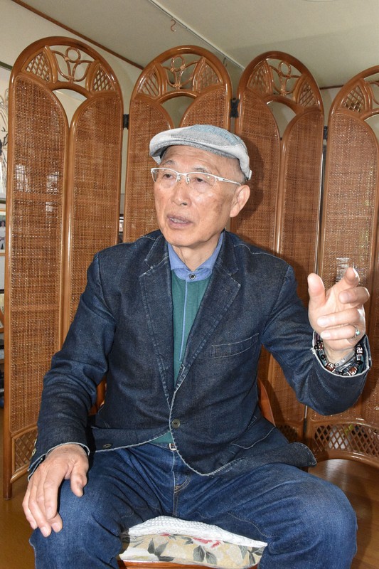 2018年8月にヒグマを駆除した際の状況を説明する池上治男さん＝北海道砂川市で2026年3月17日、小林大輝撮影