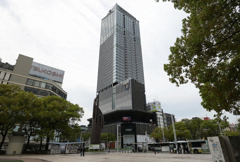 ザ・ランドマーク名古屋栄 完成 再開発の街 にぎわいを 地区最高211