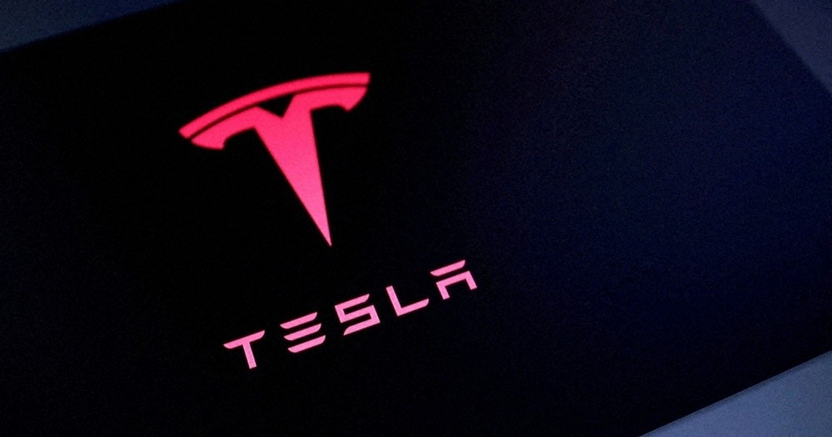 米テスラ、小型SUV開発か　EV需要鈍化に対応　ロイター報道