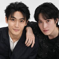「鬼滅の刃」にダブルキャストで主演する阪本奨悟さんと髙橋颯さん（左）＝東京都目黒区で2026年3月10日、宮本明登撮影