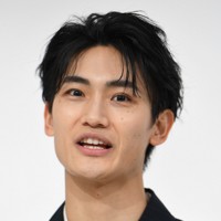 インタビューに答える髙橋颯さん＝東京都目黒区で2026年3月10日、宮本明登撮影