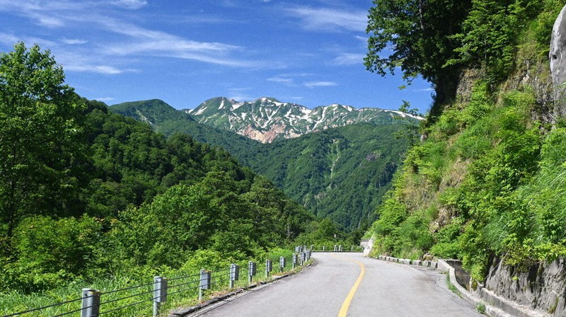 利用減少の白川郷ホワイトロード　石川県、16億円回収めど立たず