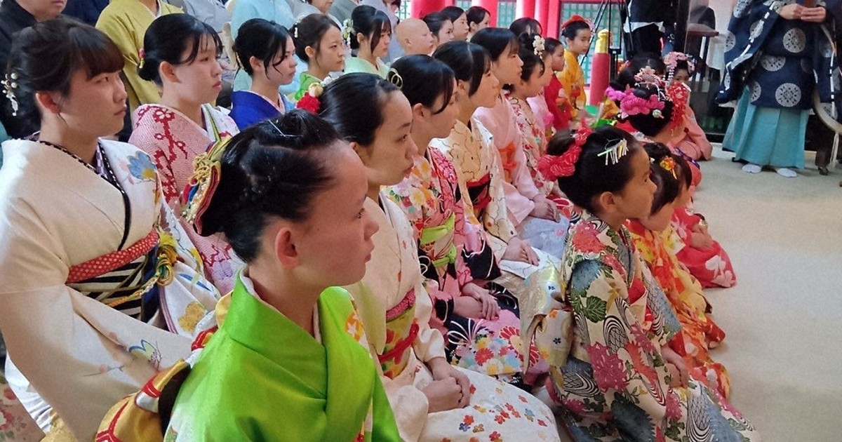 先帝祭「上臈道中・上臈参拝」 80人初顔合わせ 太夫や稚児役など 赤間