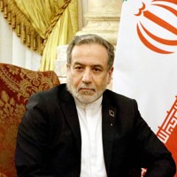 イランのアラグチ外相＝金子淳撮影