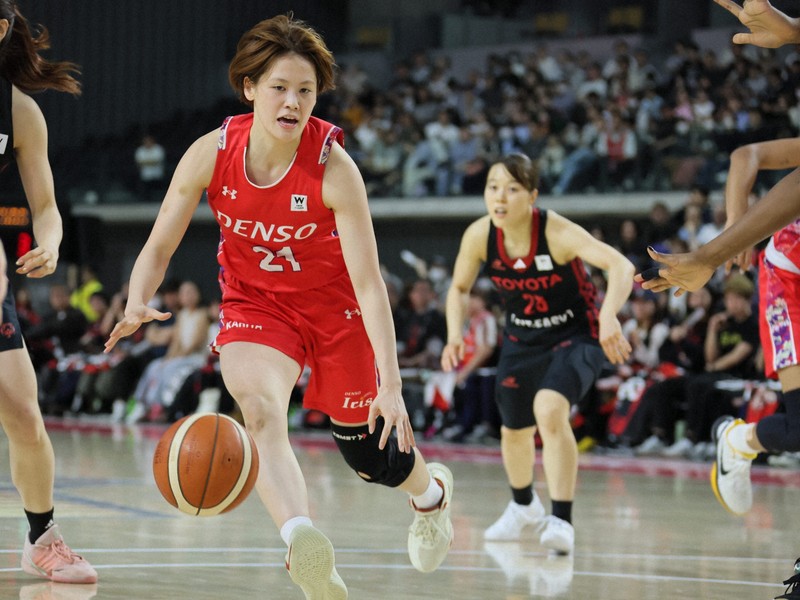 デンソーが初優勝に王手 バスケWリーグ・プレーオフ決勝第3戦 [写真