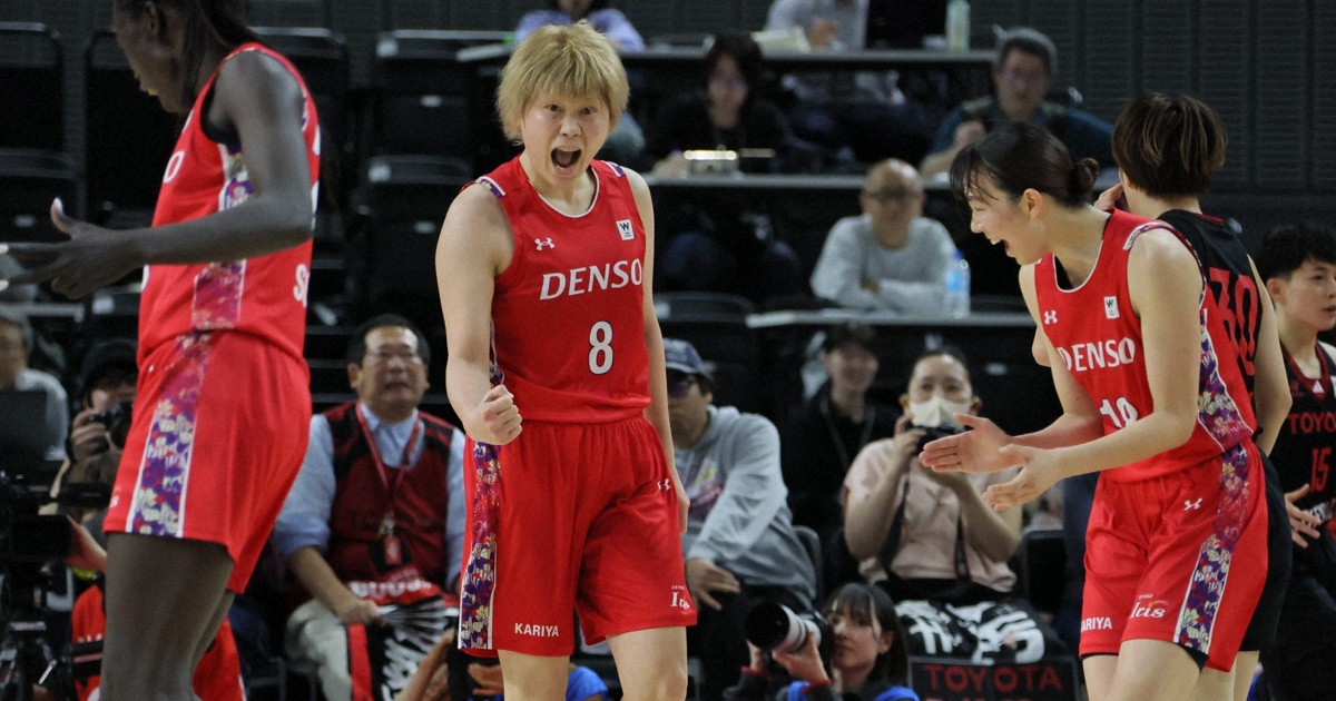 デンソーが初優勝に王手 バスケWリーグ・プレーオフ決勝第3戦 [写真