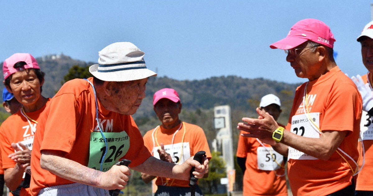 「歩いて健康」102歳も力走　60歳以上のマラソン大会　京都
