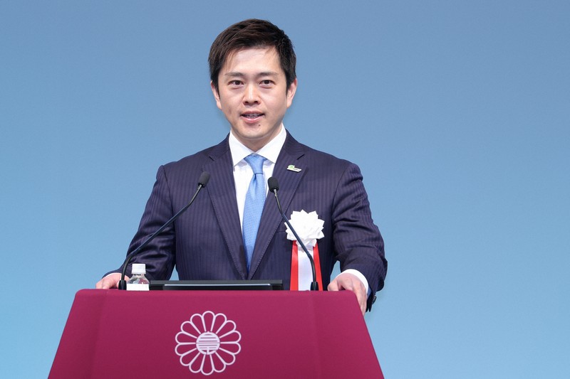 自民党大会であいさつする日本維新の会の吉村洋文代表＝東京都港区で2026年4月12日午前10時15分、中川祐一撮影