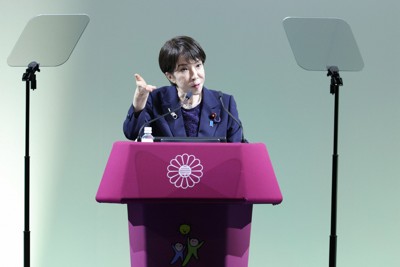 自民党大会で演説する高市早苗首相＝東京都港区で2026年4月12日午前11時51分、中川祐一撮影