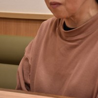 40年ほど前の性被害について話すなぎさん（仮名）＝関東地方で2025年5月12日午後1時13分、木原真希撮影