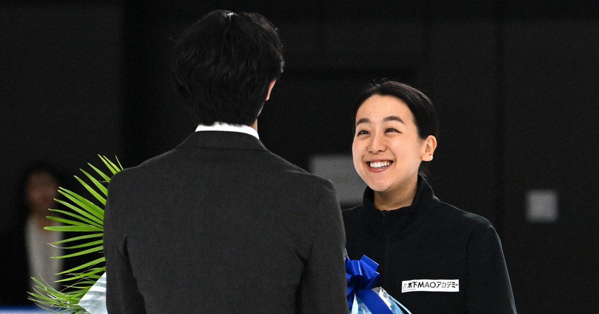 浅田真央さん「困難に直面した時…」　木下グループ入社式に登場