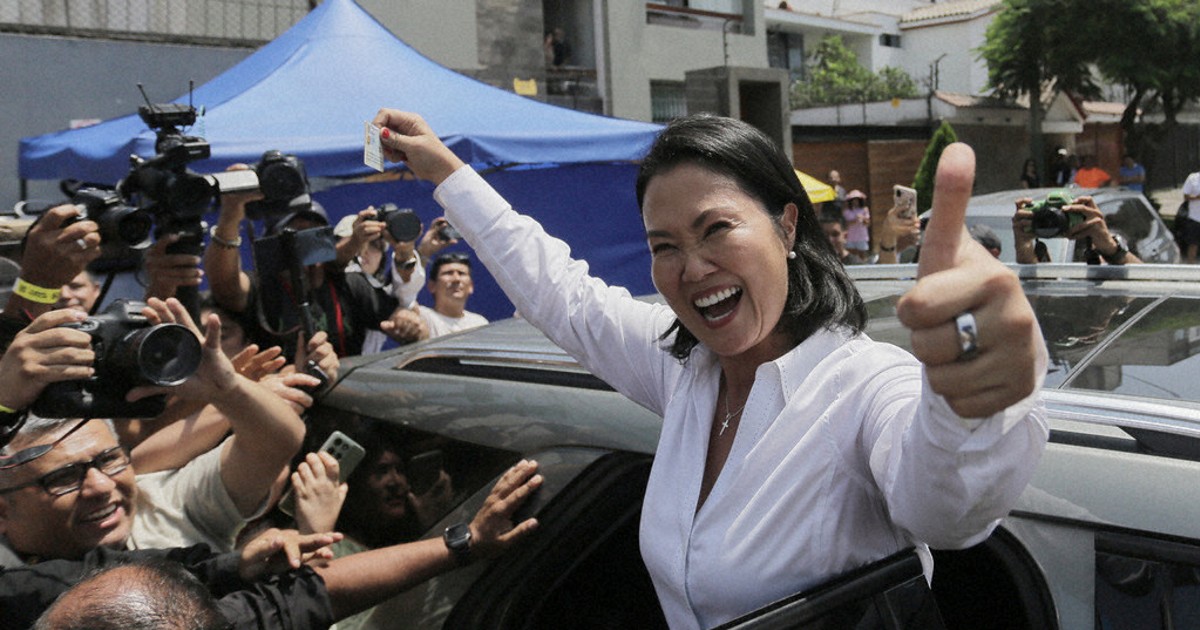 Peru election results delayed after thousands get a one-day voting extension