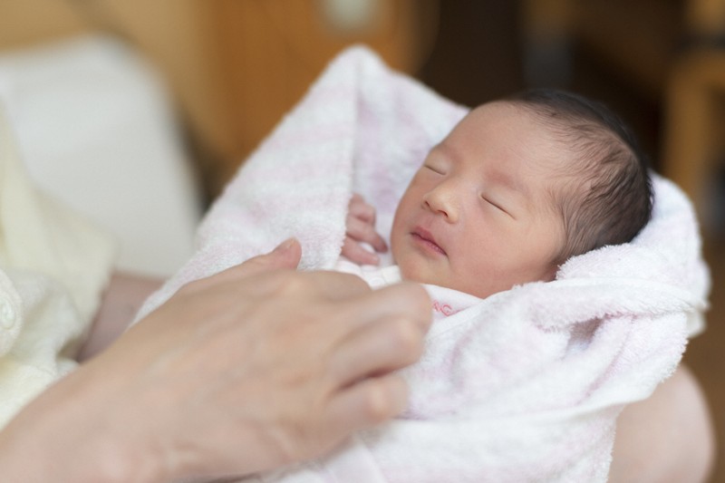 「女性は結婚して子どもを産むもの」という価値観が今も社会に残っているのかもしれない（写真はイメージ）＝ゲッティ