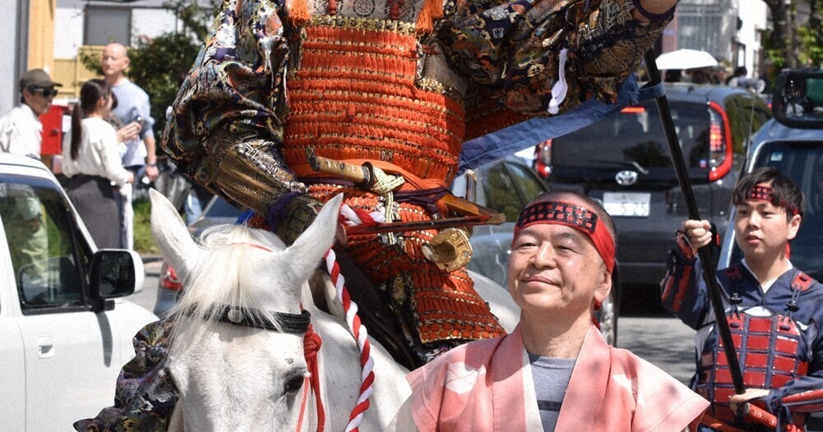 武田騎馬行列、勇壮に　信玄役は前川泰之さん「とてもうれしい」