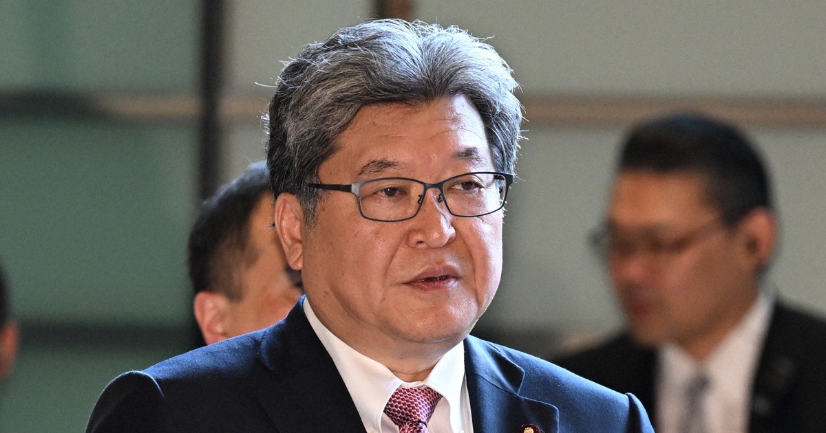 自民「法抵触ない」、党大会で自衛官国歌斉唱　「政治的行為」批判も