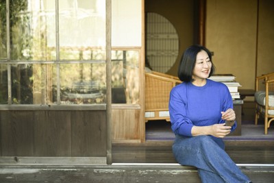 作家の甘糟りり子さん（撮影・森清）