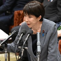 衆院予算委員会で中道改革連合・階猛幹事長の質問に答弁する高市早苗首相＝国会内で2026年3月30日午前9時6分、平田明浩撮影
