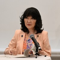 主要7カ国（G7）財務相・中央銀行総裁会議後、記者会見に臨む片山さつき財務相＝ワシントンで2026年4月15日午後9時56分、浅川大樹撮影
