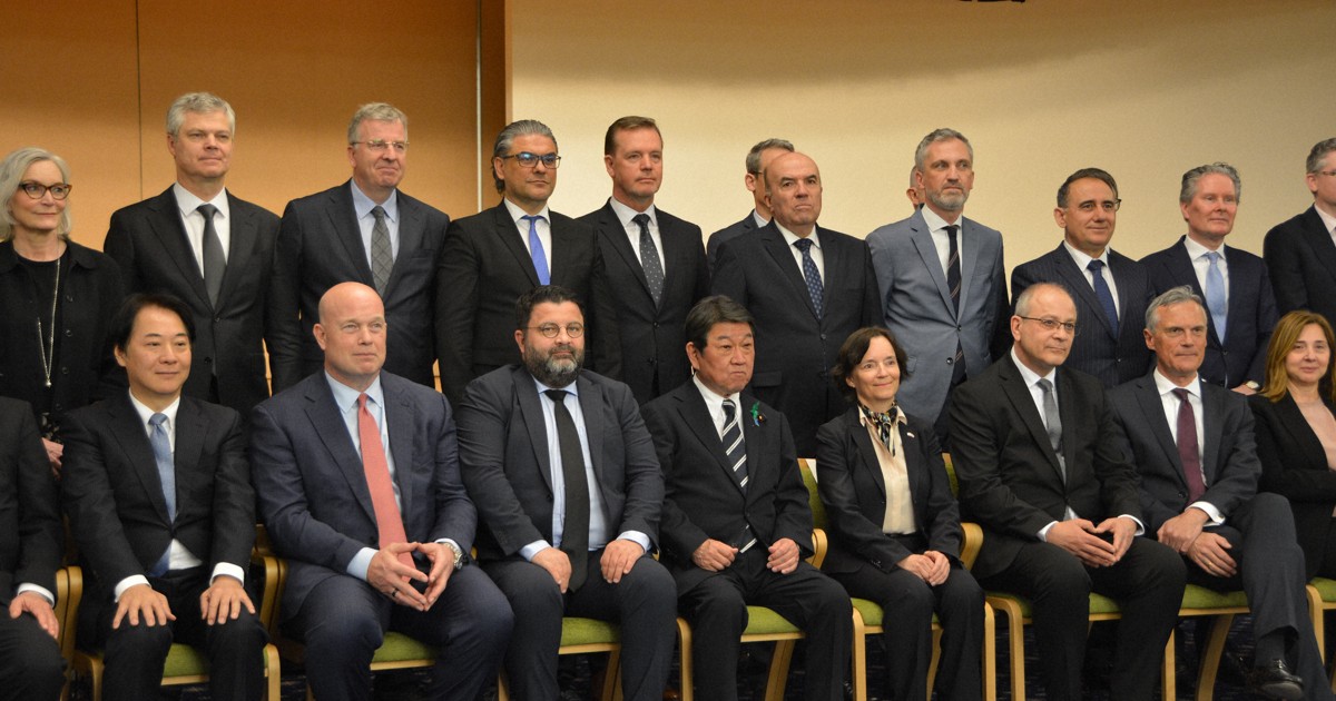 NATO加盟30カ国大使がそろって訪日　茂木外相と意見交換 | 毎日新聞