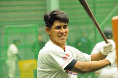 U18高校日本代表候補合宿に参加した日本ウェルネスの長山武蔵選手＝奈良県内で2026年4月5日午前10時9分、村上正撮影