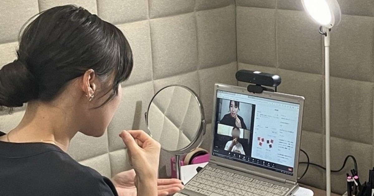 Japanese firms boost services for people with hearing difficulties to enhance communication