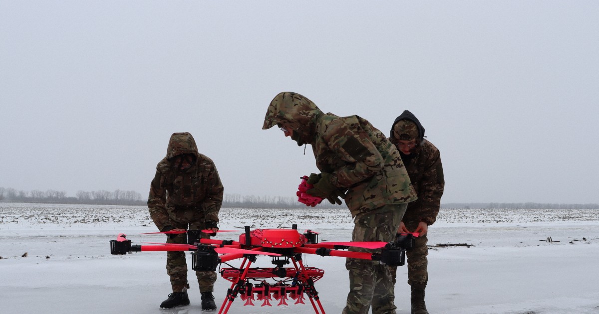 ウクライナ侵攻４年～戦禍に耐える～:ドローン戦争が変えた男女差　操縦技術＞体力・身体能力