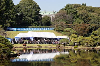 春の園遊会が開かれる赤坂御苑＝東京都港区で2023年11月2日、幾島健太郎撮影