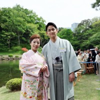春の園遊会に招かれたフィギュアスケートの三浦璃来さん（左）と木原龍一さん＝東京・元赤坂の赤坂御苑で2026年4月17日午後1時12分、幾島健太郎撮影