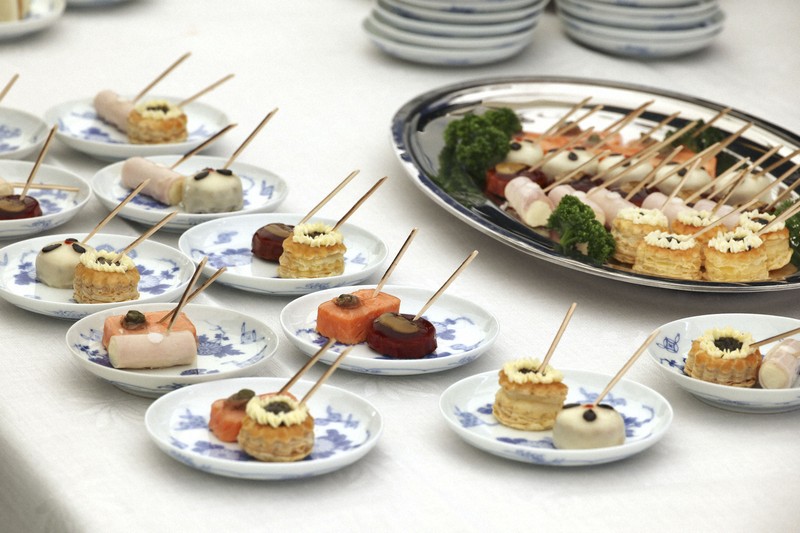 春の園遊会で招待者に提供される料理＝東京・元赤坂の赤坂御苑で2026年4月17日午後0時33分（代表撮影）