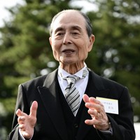 春の園遊会後、取材に応じる王貞治さん＝東京・元赤坂の赤坂御苑で2026年4月17日午後3時26分、西夏生撮影