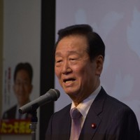 衆院選落選をおわびした小沢一郎氏＝盛岡市で2026年4月18日午後3時54分、山田英之撮影