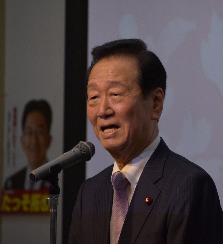 衆院選落選をおわびした小沢一郎氏＝盛岡市で2026年4月18日午後3時54分、山田英之撮影