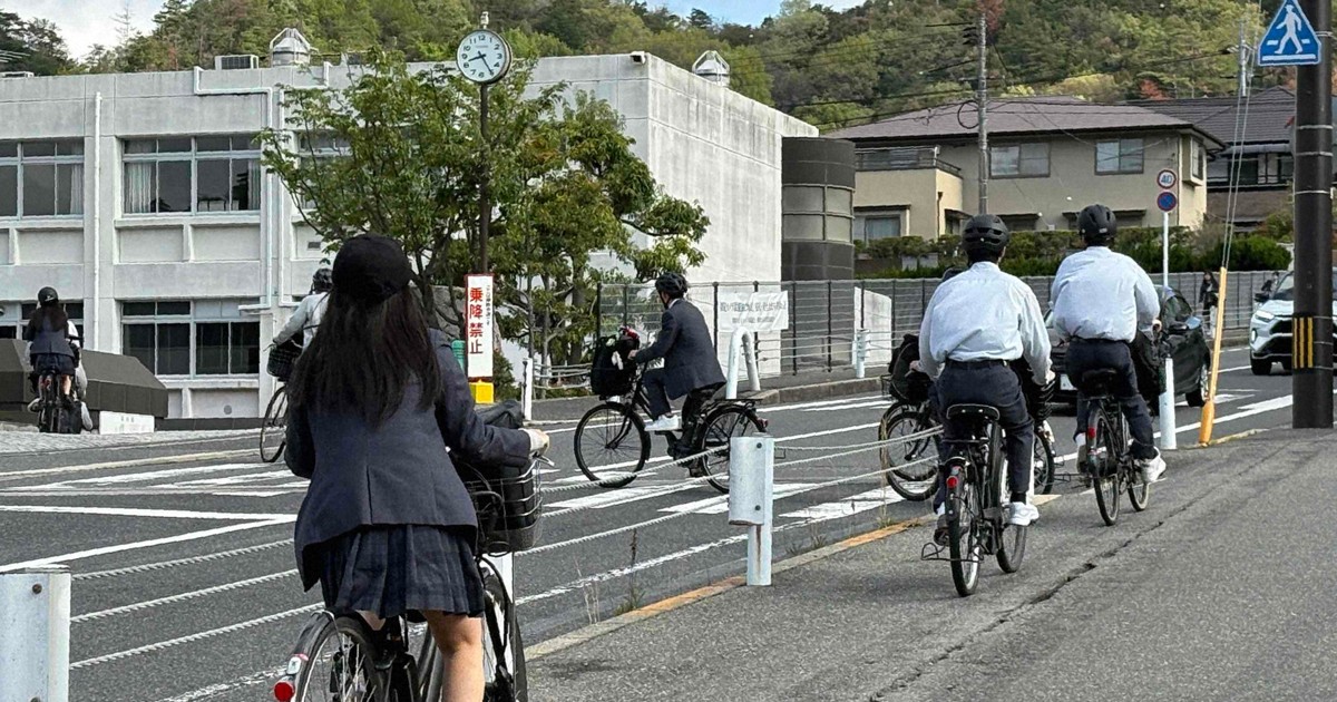 自転車のヘルメット着用を義務化　事故頻発　広島・美鈴が丘高