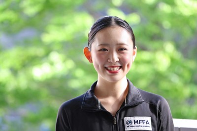 リリーカップ神奈川の演技後、取材に応じる青木祐奈＝コーセー新横浜スケートセンターで2026年4月18日、猪飼健史撮影