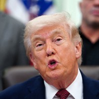 トランプ米大統領＝ワシントンのホワイトハウスで2026年4月18日、ロイター
