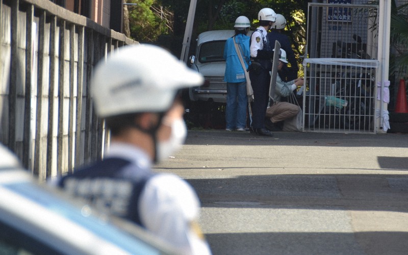 クマ捕獲のために設置された箱わな＝仙台市青葉区木町通2で2026年4月19日午後1時49分、山中宏之撮影