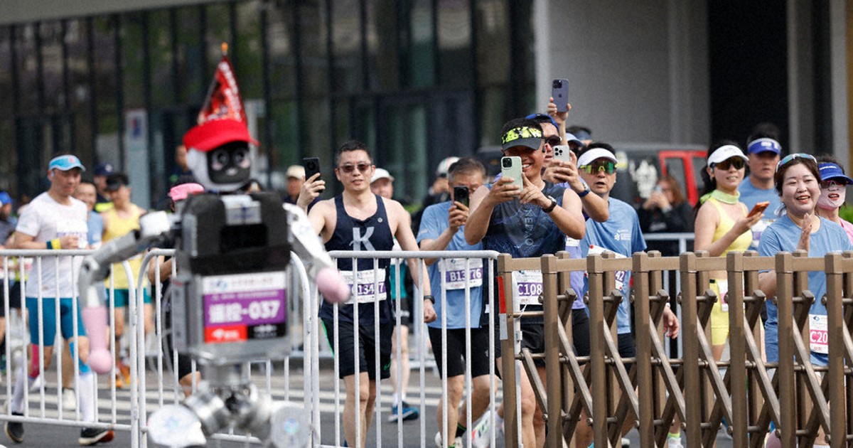 A humanoid robot sprints to victory in Beijing, beating the human half-marathon world record