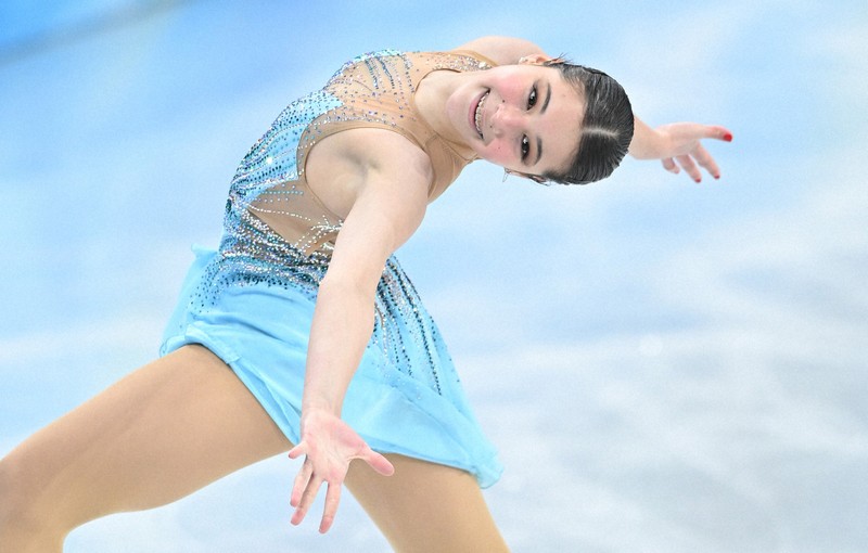 北京五輪の女子フリーで演技するアリサ・リュウ選手＝北京・首都体育館で2022年2月17日、手塚耕一郎撮影