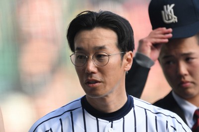 九州国際大付の楠城祐介監督＝阪神甲子園球場で2026年3月26日、久保玲撮影