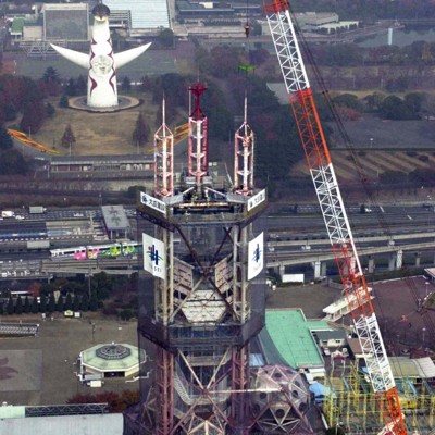 エキスポタワーの解体と太陽の塔の残存 万博遺産が示す光と影 | 毎日新聞 エキスポタワーの解体と太陽の塔の残存 万博遺産が示す光と影 | 毎日新聞