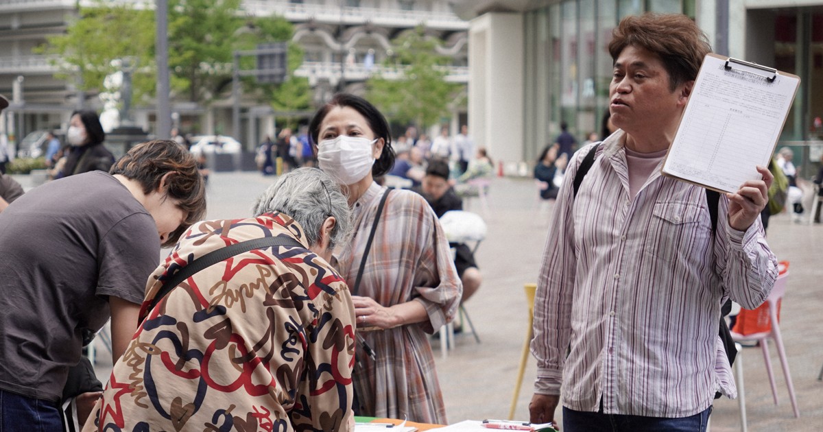 大阪松竹座の存続求め署名活動　歌舞伎ファンら、ミナミで訴え