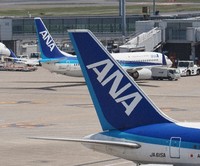 ANA aircraft are seen lined up at Haneda Airport. (Mainichi)