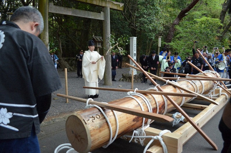 お木曳」の幕開け 川で、街で、熱気 伊勢市内外 ／東海 | 毎日新聞