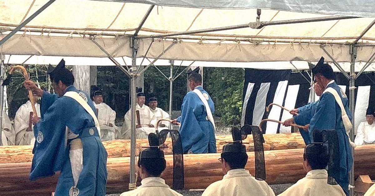 伊勢神宮で「木造始祭」　2033年式年遷宮に向け、役木に斧入れ