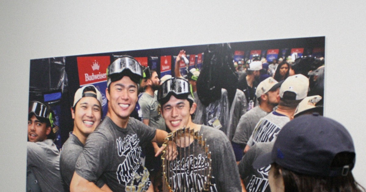 歴代トップ選手の表情を　ドジャース専属カメラマンの写真展